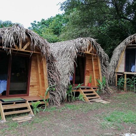 Bodhi Santa Catalina Hostel Exterior photo